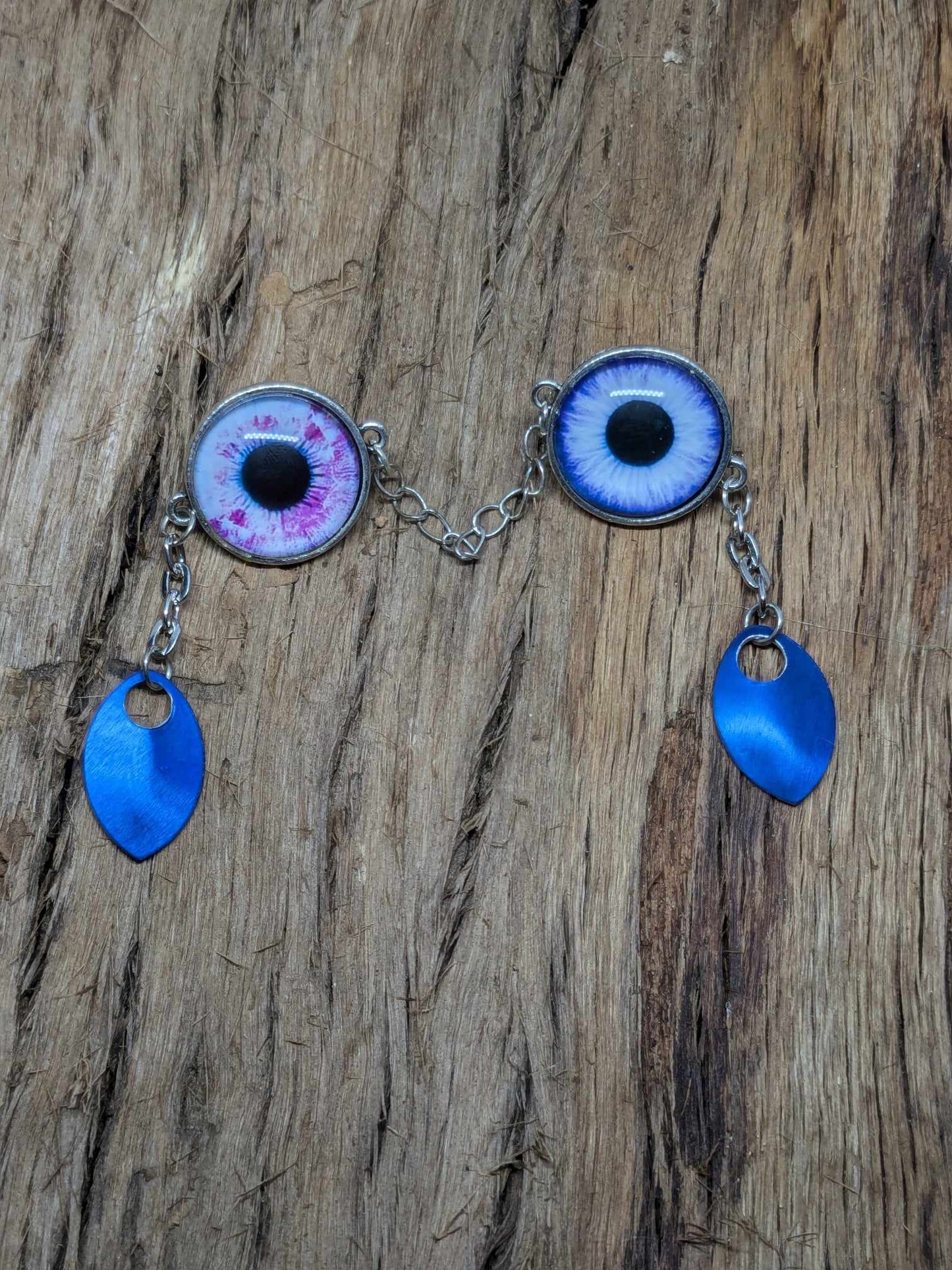 dragon eye pin decorative collar pin blue purple split eyes